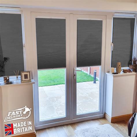 blinds in french.